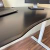Bàn nâng hạ FlexiDesk mặt khuyết gỗ cao su chân 3 khớp chỉnh điện FLD012