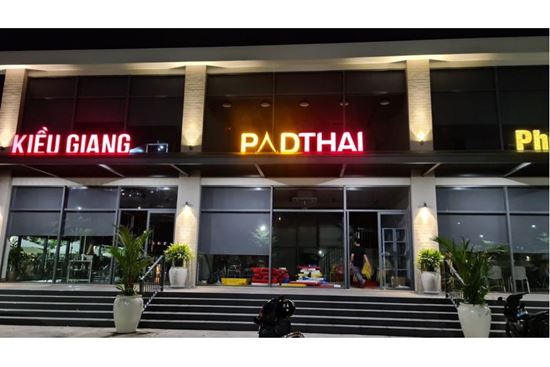 Cung cấp bàn ghế nhà hàng PadThai tại QL13